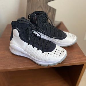 Under Armour Basketball Shoes